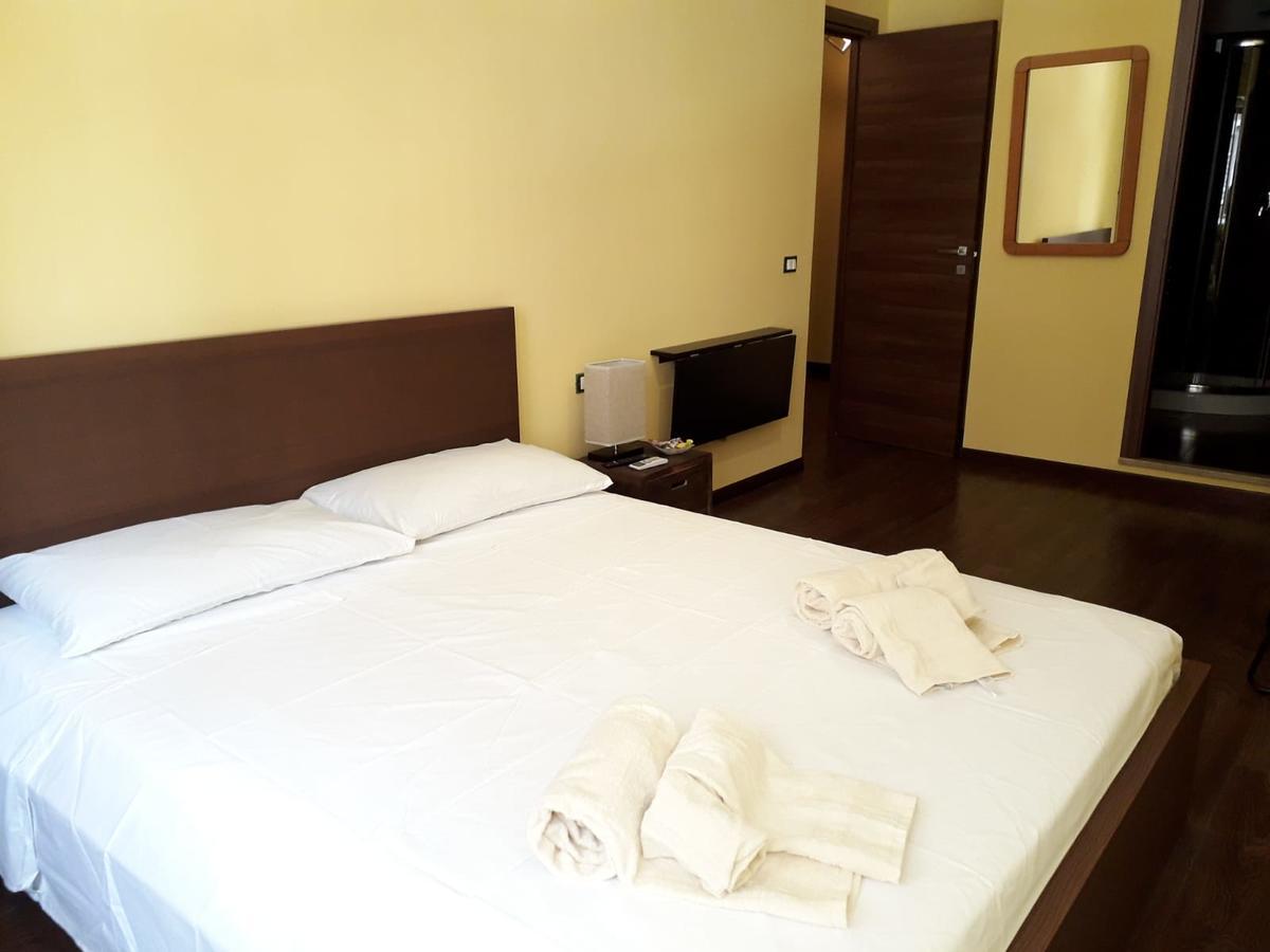 Il Coriandolo Hotel Roma Ngoại thất bức ảnh